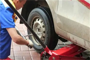 雁塔区附近拖车24小时服务热线电话