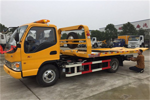 雁塔区哪里有拖车服务